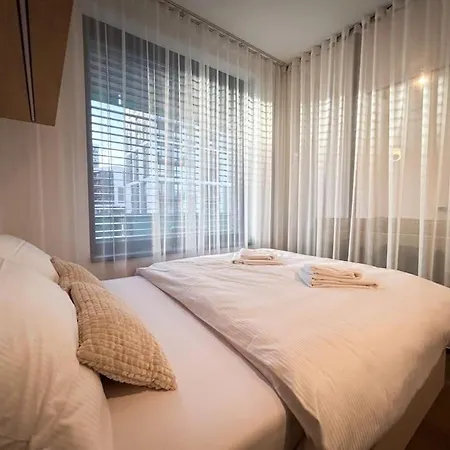 J&m Lux Ubytovani 18 Lägenhet *