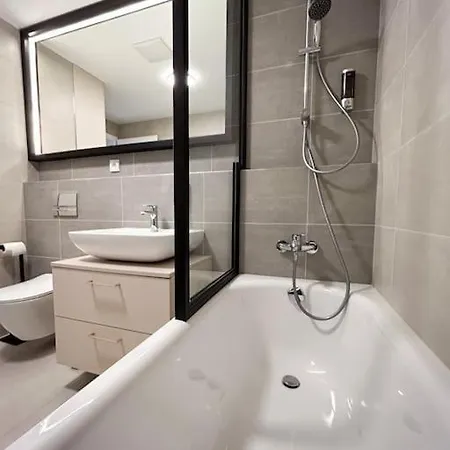 J&m Lux Ubytovani 18 *